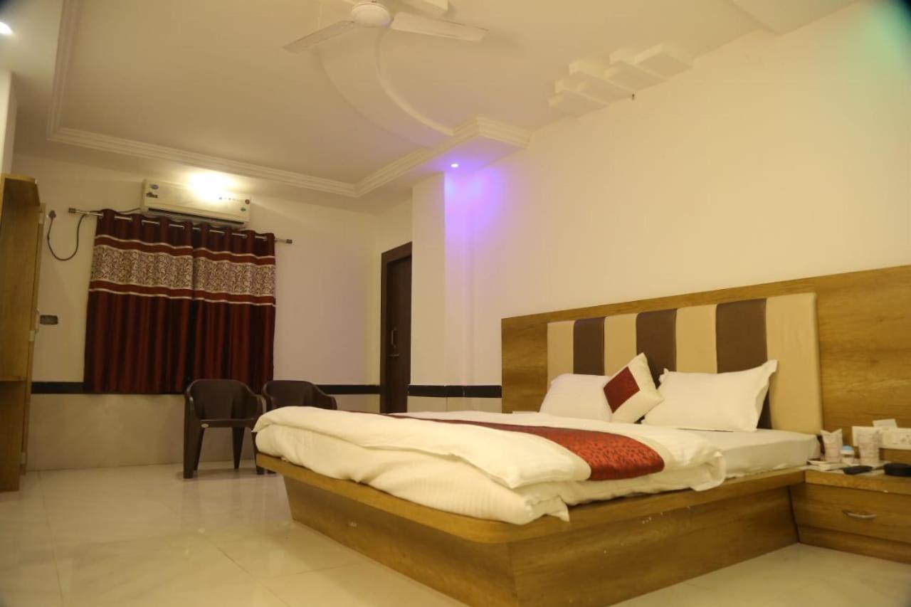 Amber Hotel Barmer Экстерьер фото